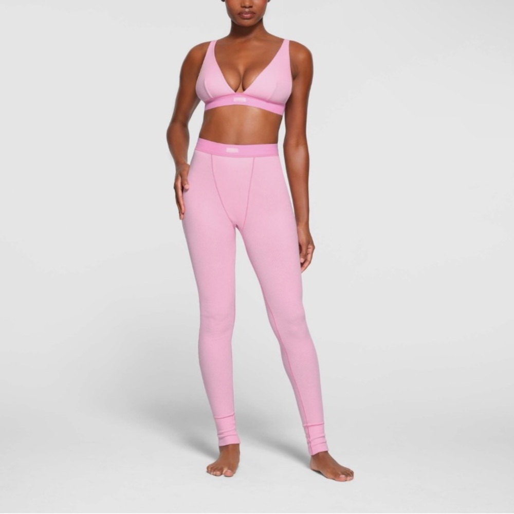 NWT Skims Bubble gum ribbed legging